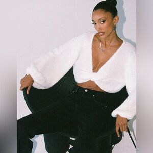 Princess polly crop sweater